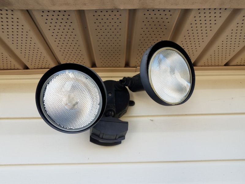 Outdoor Lamp Installation in Honolulu, HI